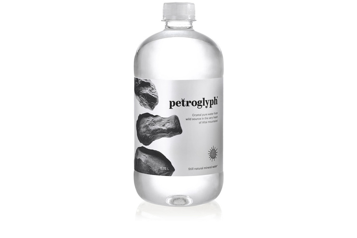 Минеральная вода Petroglyph / Петроглиф, пэт 0.75 литра