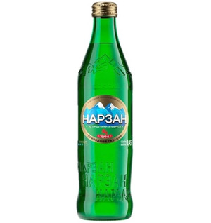 Вода минеральная Нарзан газированная, стекло 0.45 литра